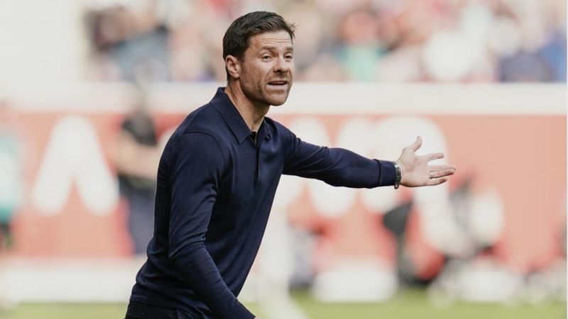 Huấn luyện viên Xabi Alonso